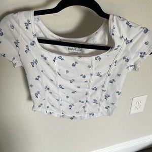 Hollister “baby tee” Womans medium